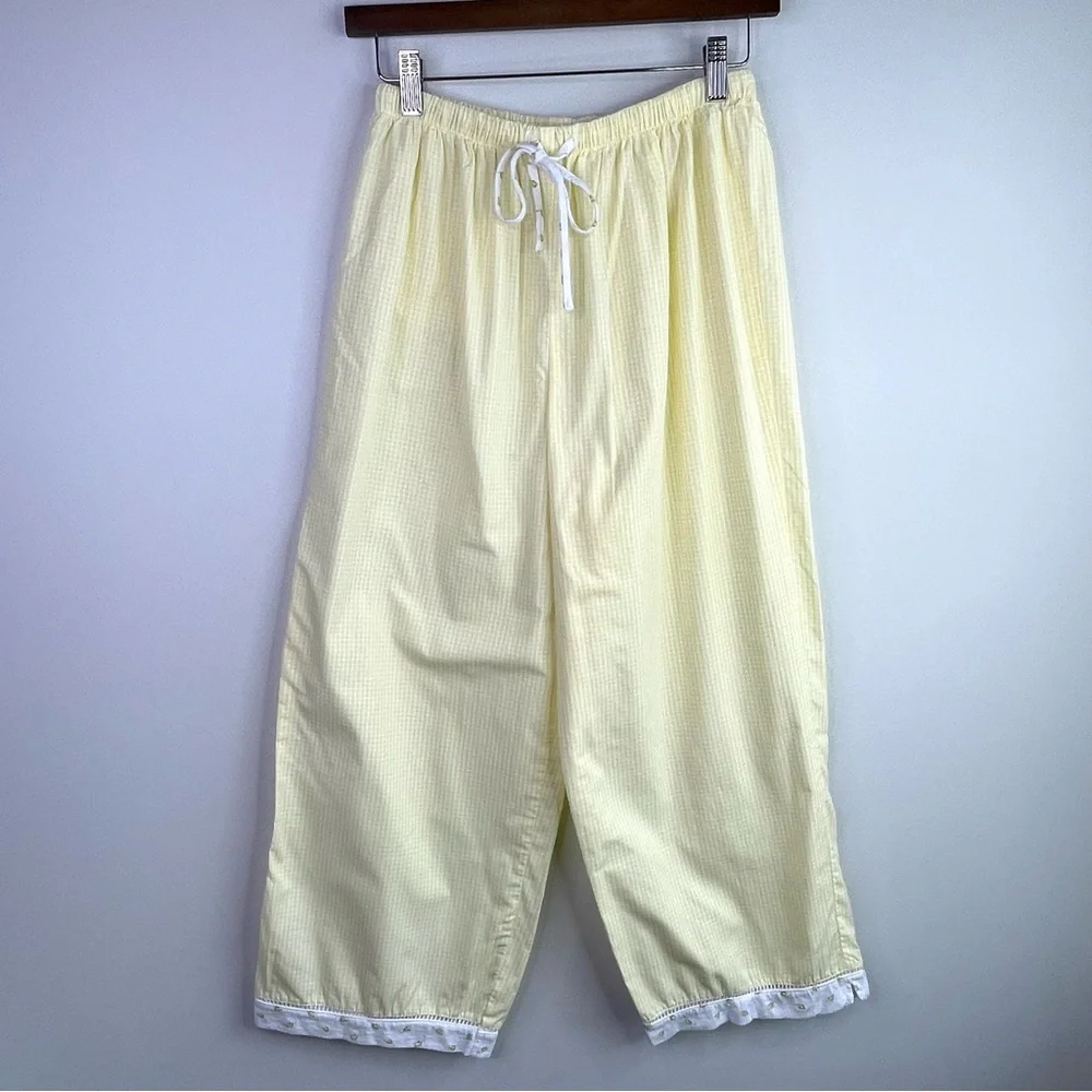 Secret Treasures Yellow and White Gingham Pajama Set With Flowers Size M - Picture 9 of 10